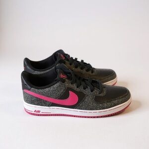 Air Force 1 Gs vivid pink